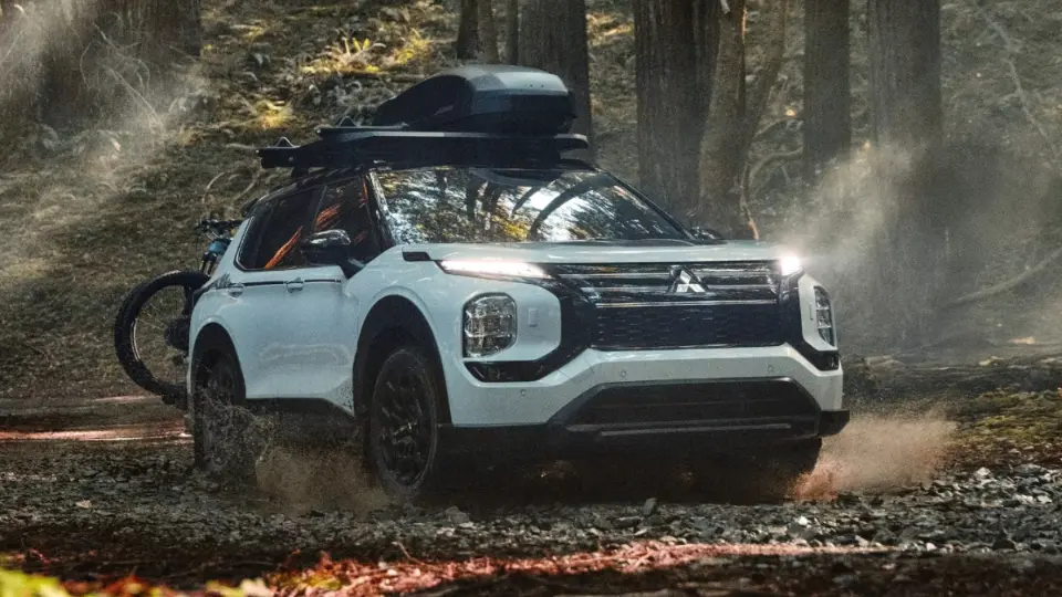 ميتميتسوبيشي اوتلندر نسخه تريل اديشنسوبيشي