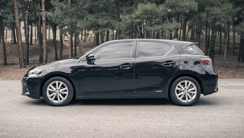 طراحی لکسوس CT200h