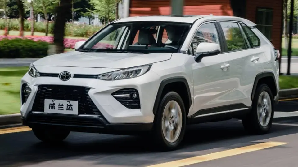 بررسي تويوتا وايلدلندر 4WD ماهان صنعت