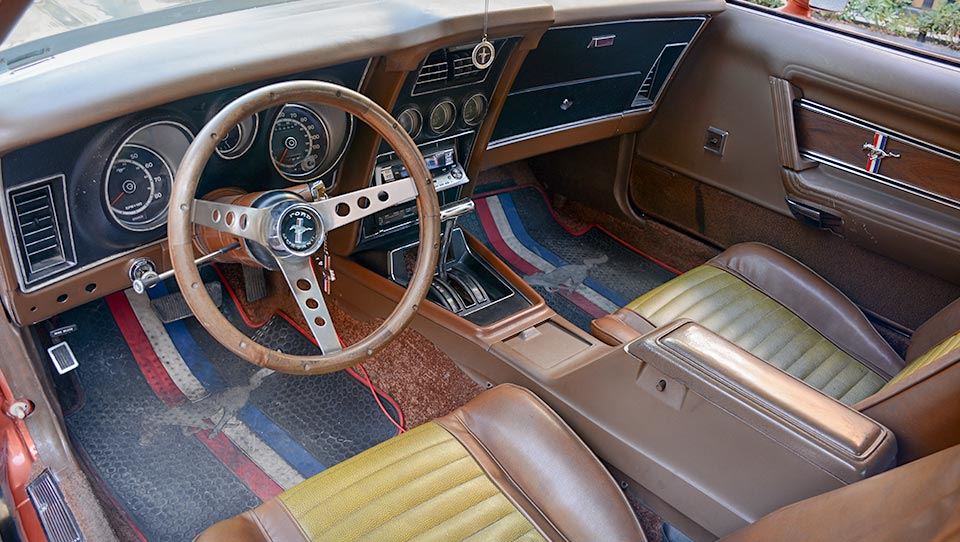 کابین فورد ماستنگ Mach-1 مدل 1973