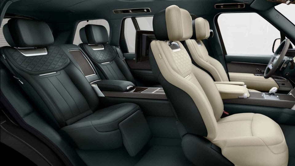 2024 لندرور رنجرور SV