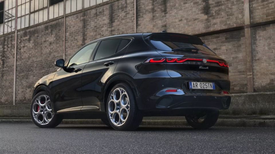 معرفی آلفارومئو توناله 2025