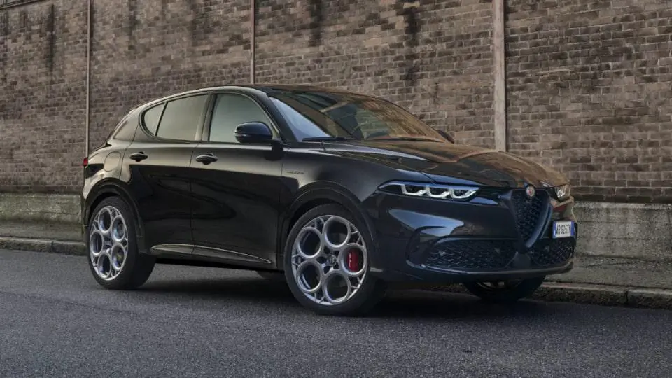 معرفي آلفارومئو توناله 2025