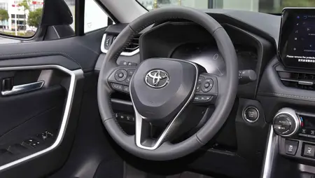 مشخصات فنی rav44wd