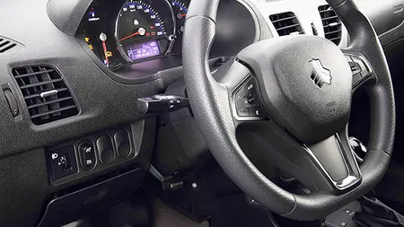 مشخصات فنی at