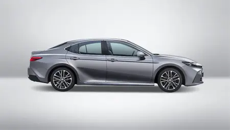 مشخصات فنی camryhybrid2.5literlumiere