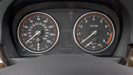 مشخصات فنی 3seriescoupe325i