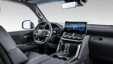 مشخصات فنی landcruiser4door6cylinder3.4literturbo