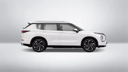 مشخصات فنی outlanderllinefwd