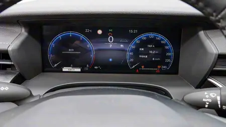 مشخصات فنی camry2.0liter