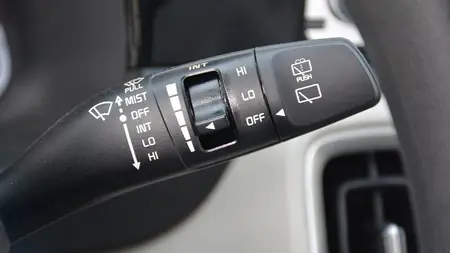 مشخصات فنی sonet1.5liter