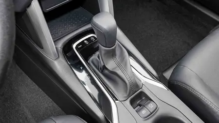 مشخصات فنی corollacross2.0