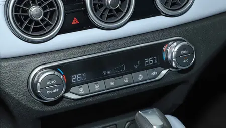 مشخصات فنی qashqai2wdhonor