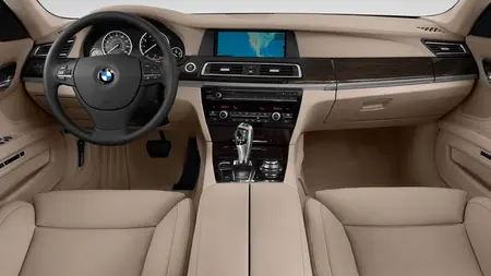 مشخصات فنی 7series750li