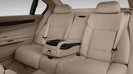 مشخصات فنی 7series750li