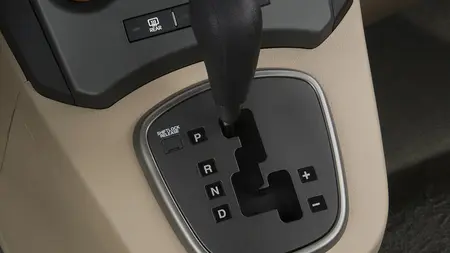 مشخصات فنی carens