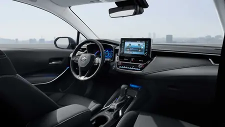 مشخصات فنی corollahybrid1.8literpioneer