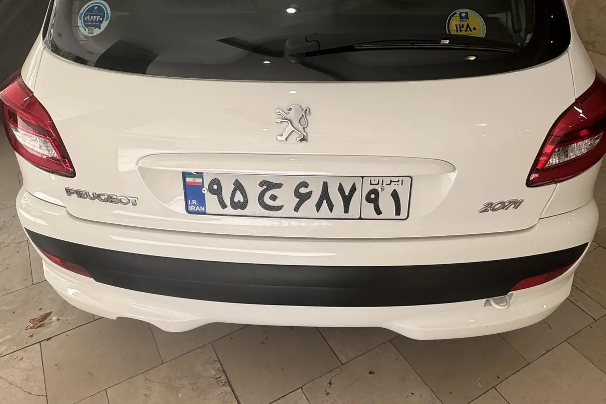پژو،  207