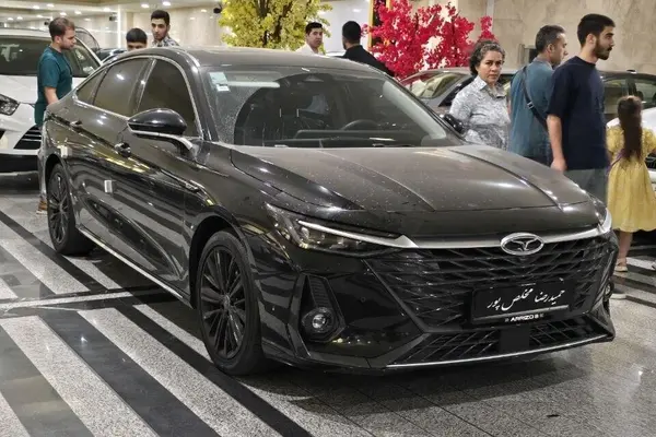 فونیکس  آریزو 8 (Z8)