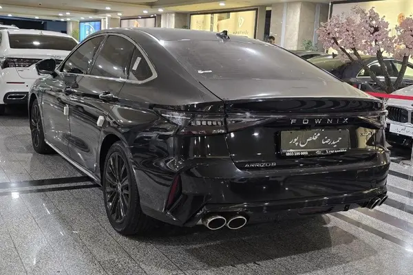 فونیکس  آریزو 8 (Z8)