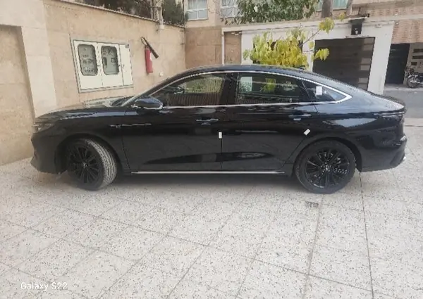 فونیکس  آریزو 8 (Z8)