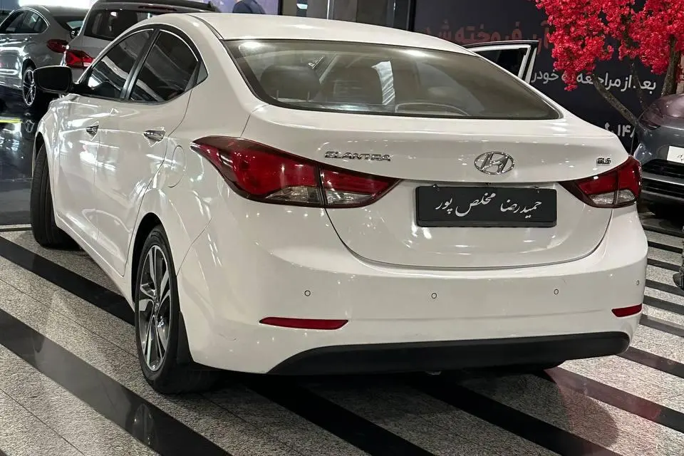 هیوندای،  النترا