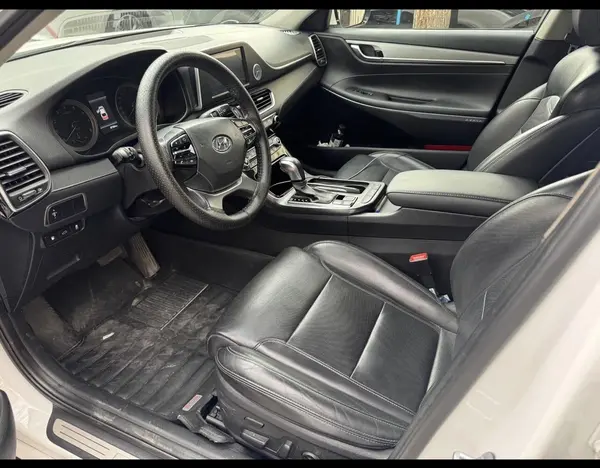 هیوندای، آزرا (گرنجور)