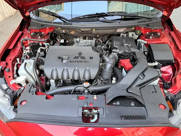 میتسوبیشی، لنسر