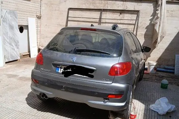 پژو،  206