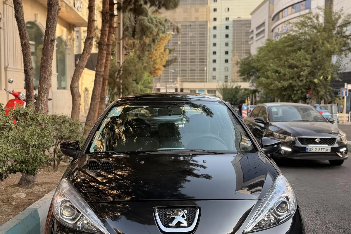 پژو،  207