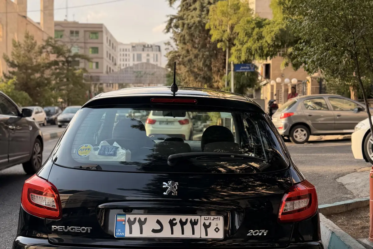 پژو،  207