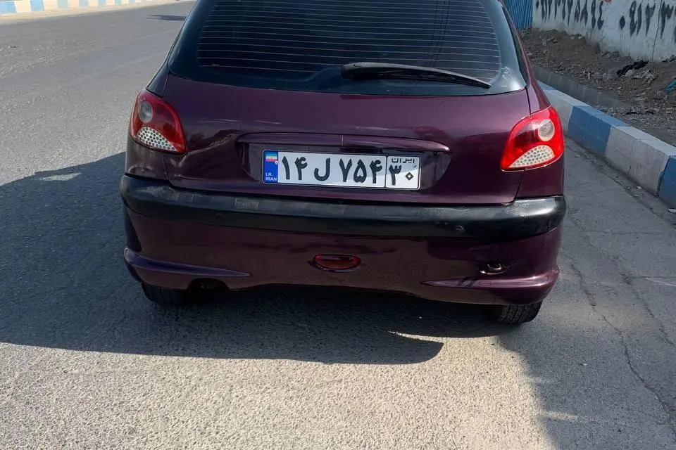 پژو،  206