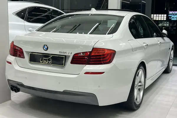 ب ام و، سری 5 سدان