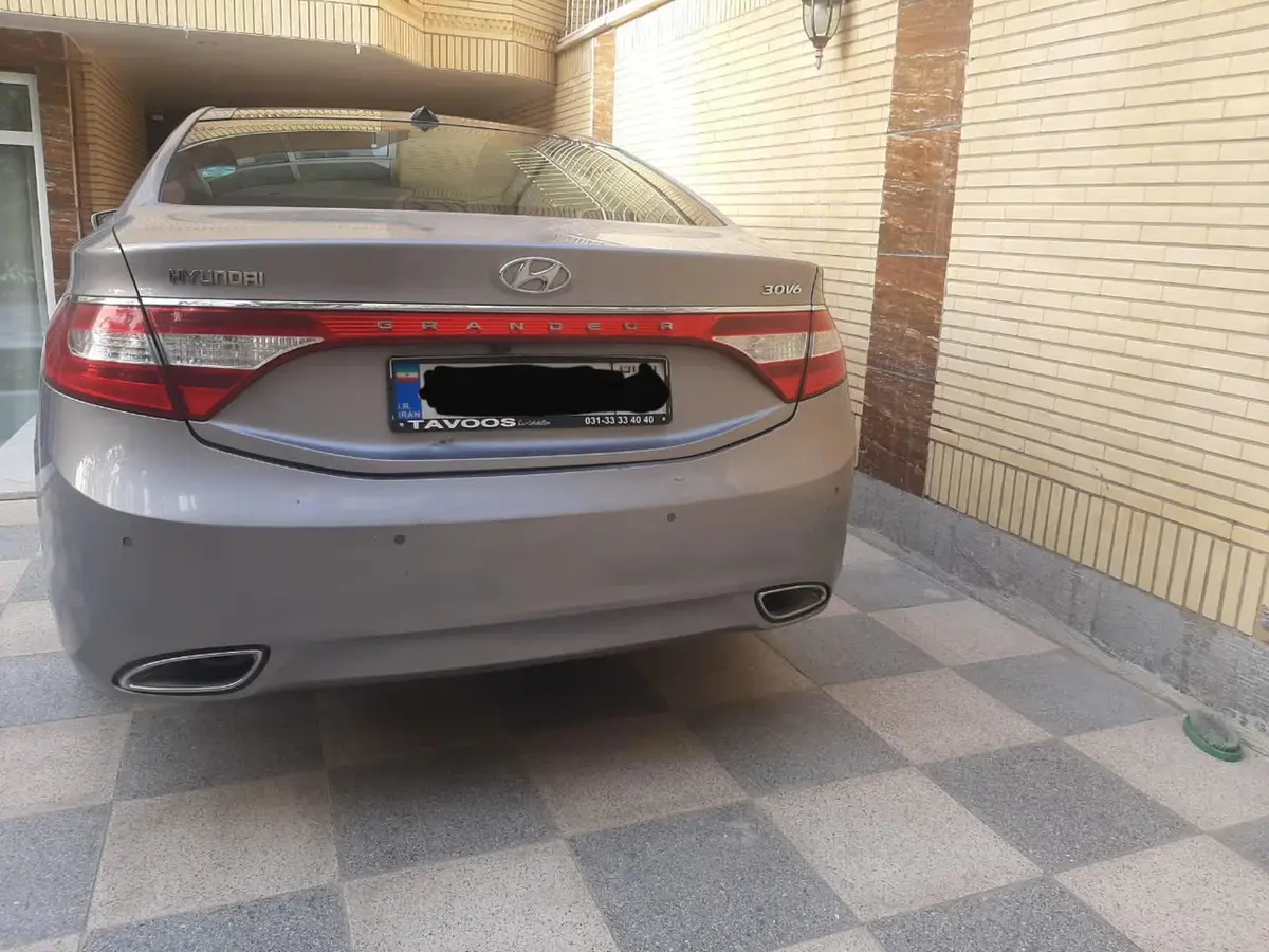 هیوندای،  آزرا (گرنجور)