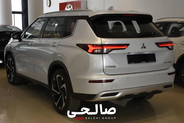 میتسوبیشی، اوتلندر