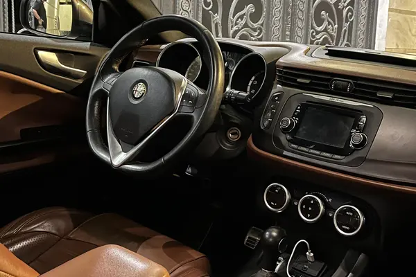 آلفارومئو، جولیتا