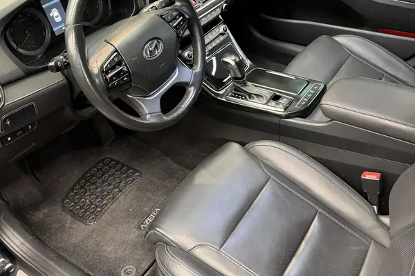 هیوندای، آزرا (گرنجور)