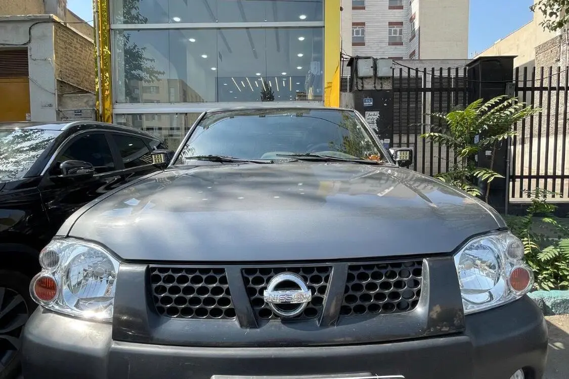 نیسان،  رونیز