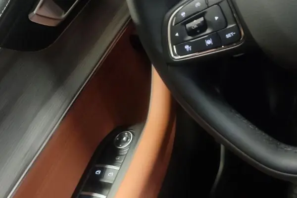 فونیکس، تیگو 8 پرو مکس (F8 PRO MAX)