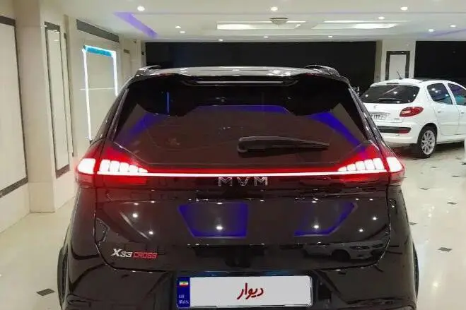 ام وی ام  X33 کراس