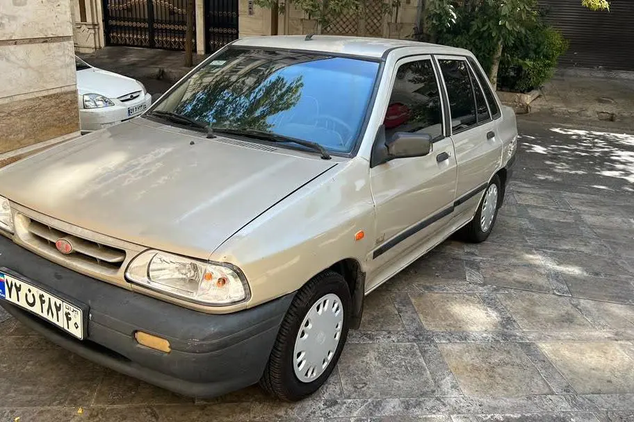 پراید،  صندوق دار