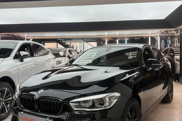 ب ام و، سری 1 هاچ بک