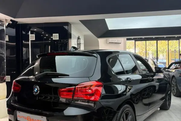 ب ام و، سری 1 هاچ بک