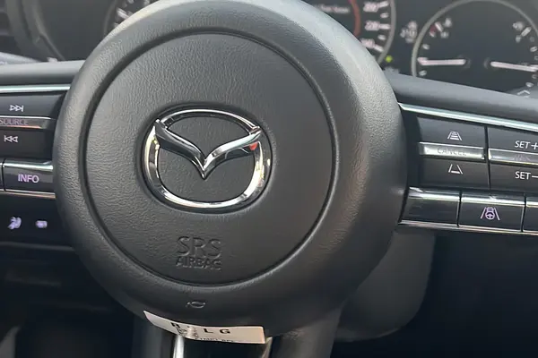 مزدا، 3 وارداتی