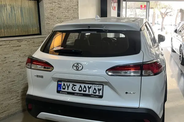 تویوتا، کرولا کراس هیبرید