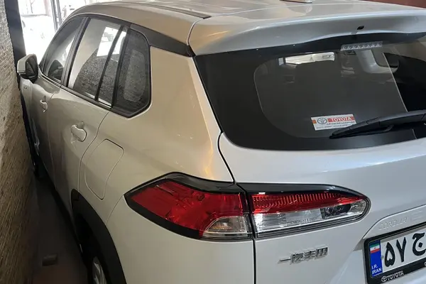 تویوتا، کرولا کراس هیبرید