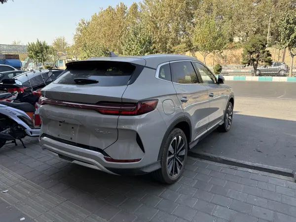 بی وای دی، سانگ پلاس DMi