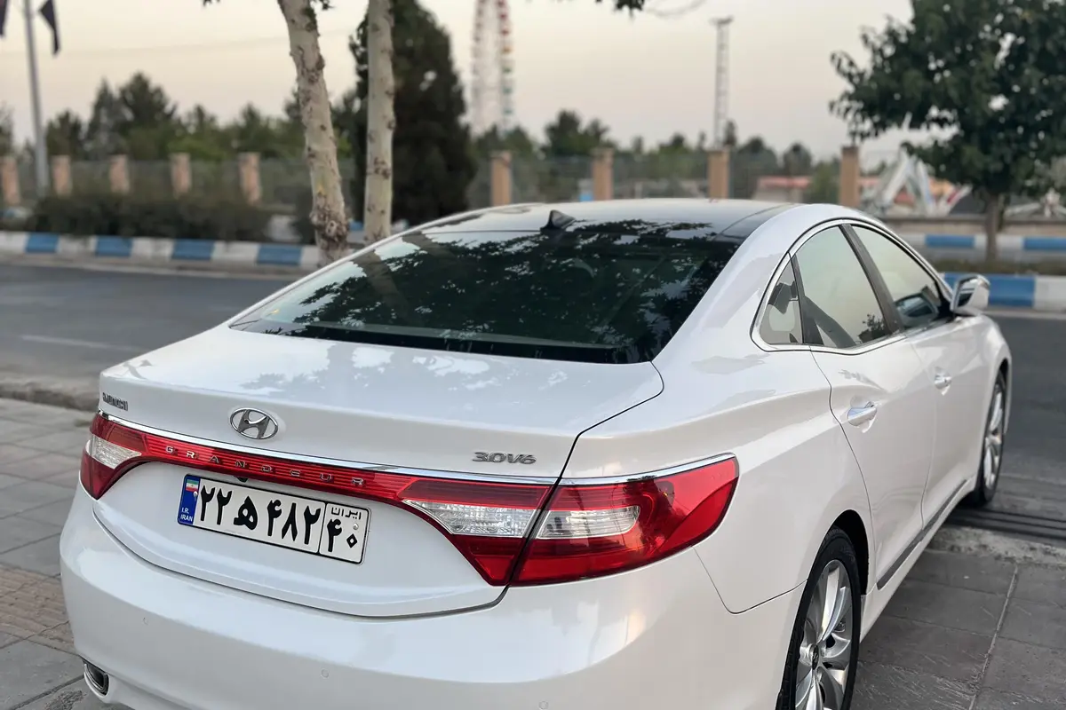 هیوندای،  آزرا (گرنجور)