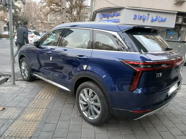 ونوسیا، وی آنلاین