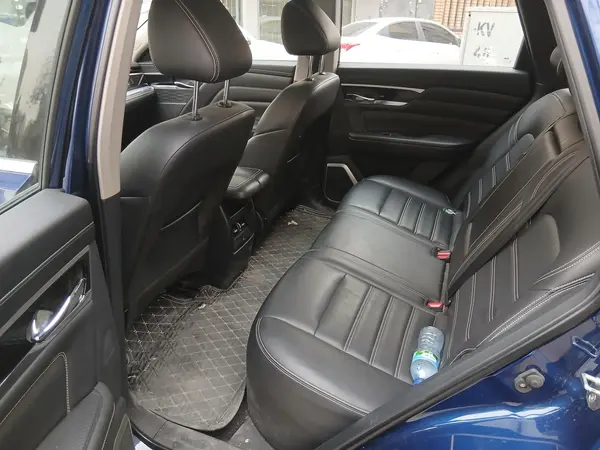 ونوسیا، وی آنلاین